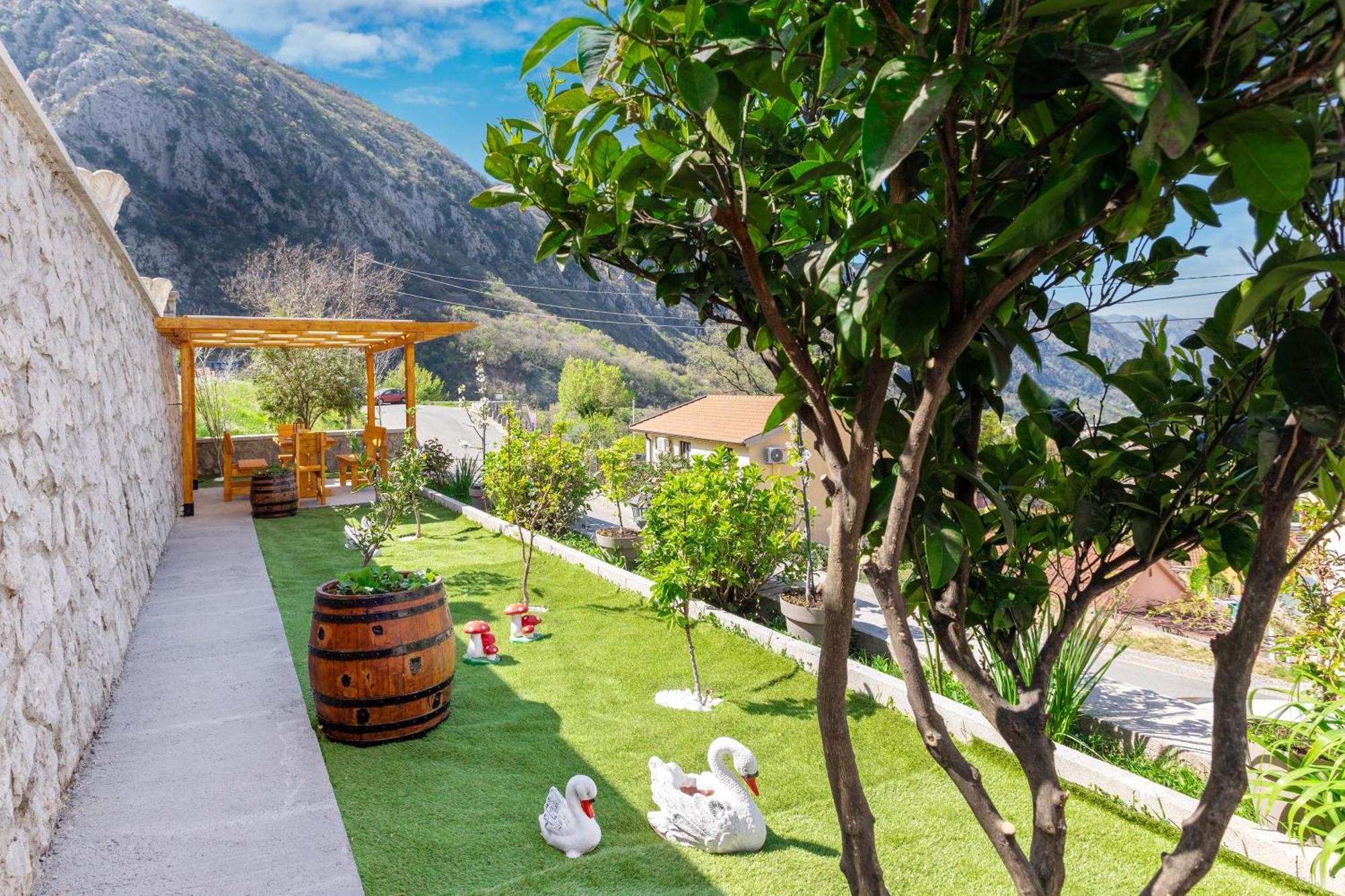 Apartment Petar 1 Kotor Exterior photo